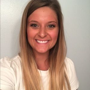 Meet your Posher, Candace